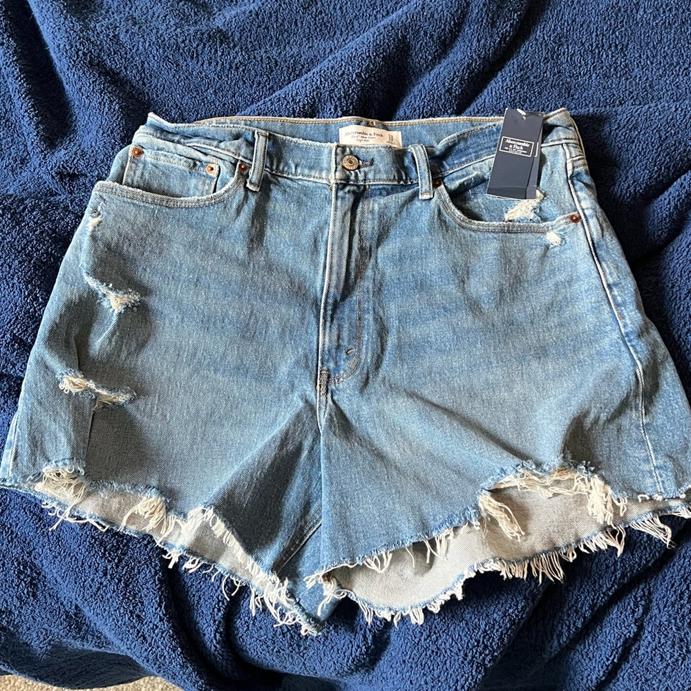 Abercrombie mom 4 inch. Curve love